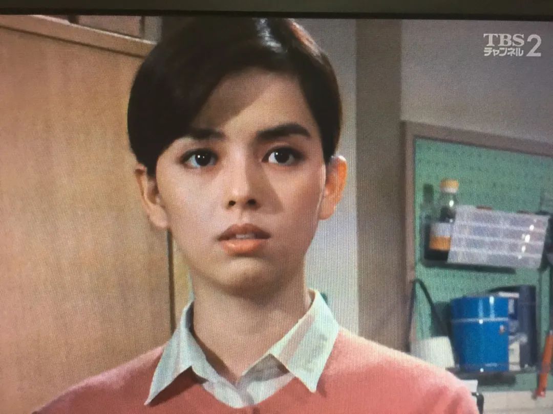 她是昭和顶级美人，美貌惊为天人！63岁至今未婚，优雅爆棚