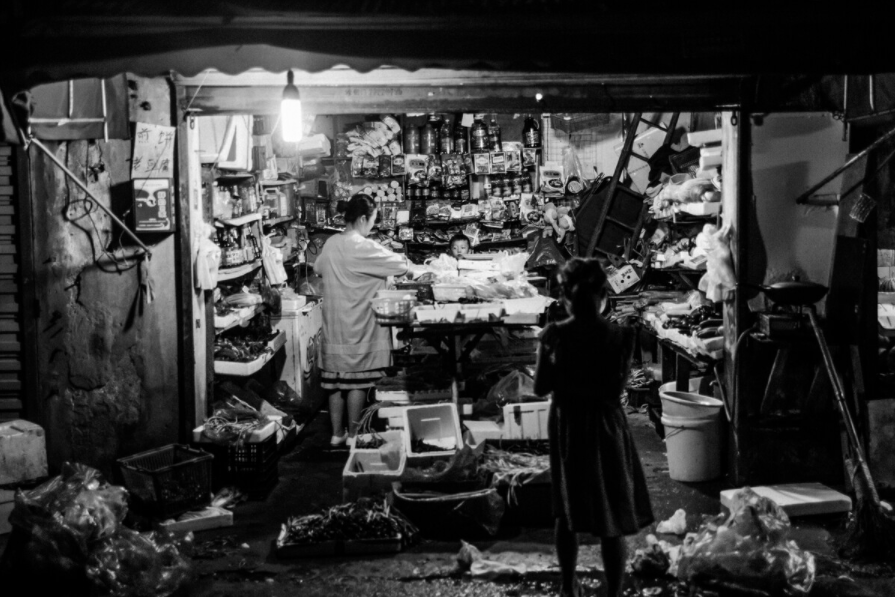 故事：农村14岁少年每天疯狂喝水,一天能喝30斤,他的身体有何不同