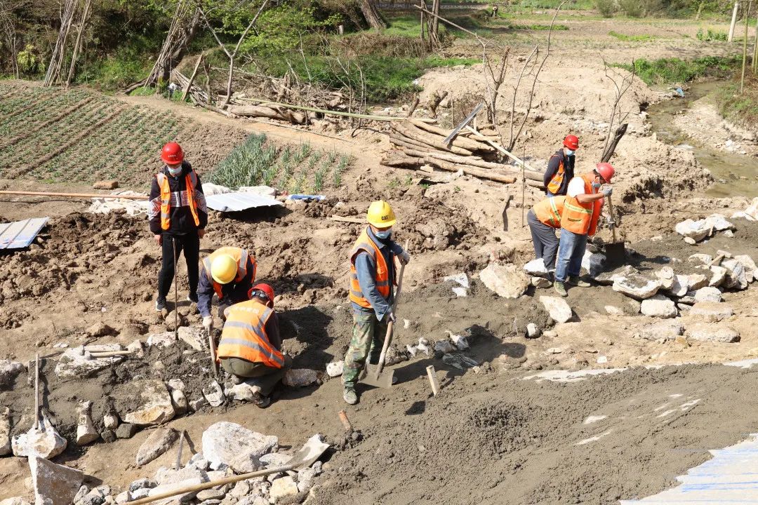 钟洪江到西乡县、洋县调研S27洋镇高速公路建设推进情况