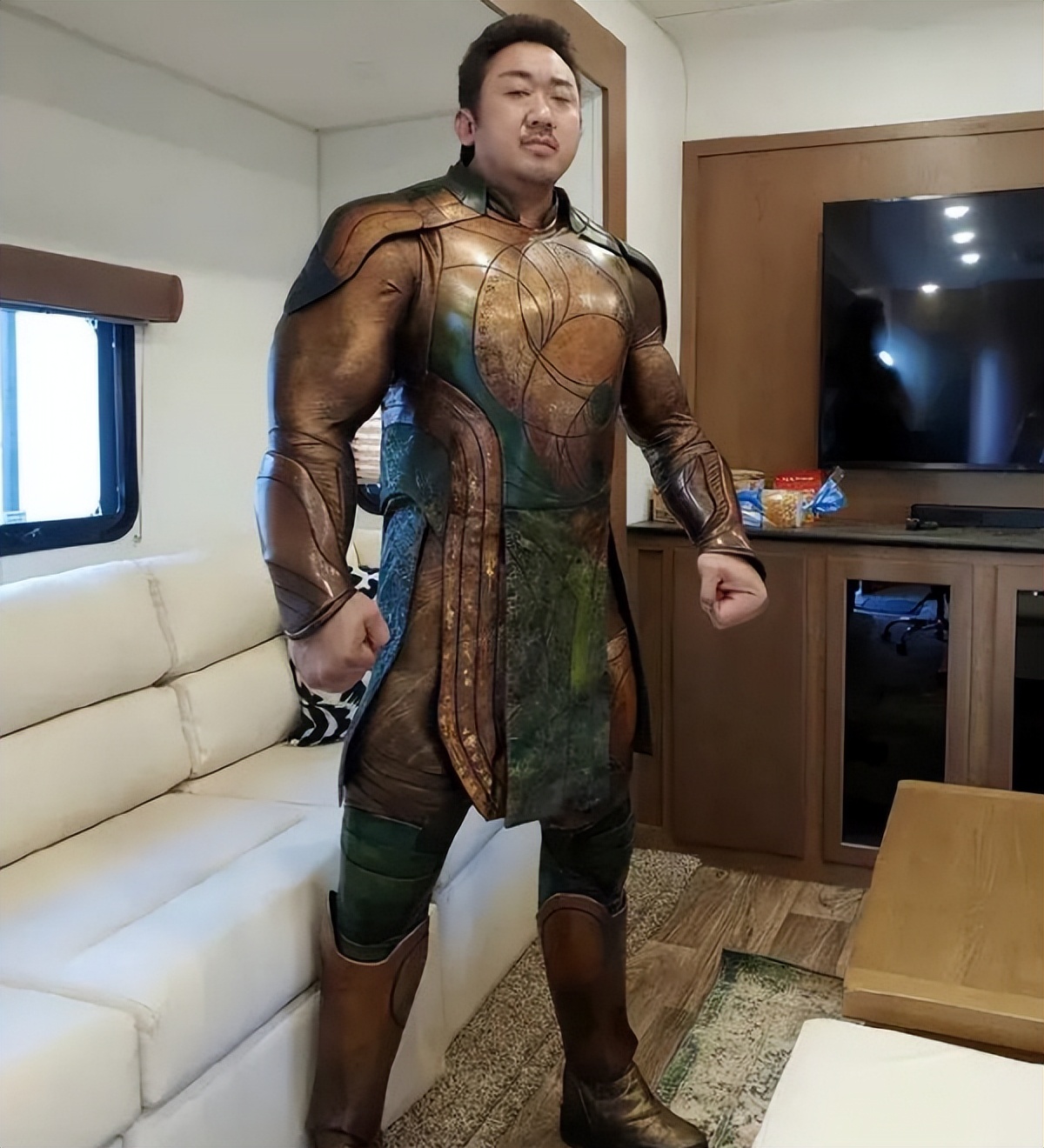 马东锡：“韩国最后一个男人”，演漫威遭抵制，跟女神结婚上巅峰