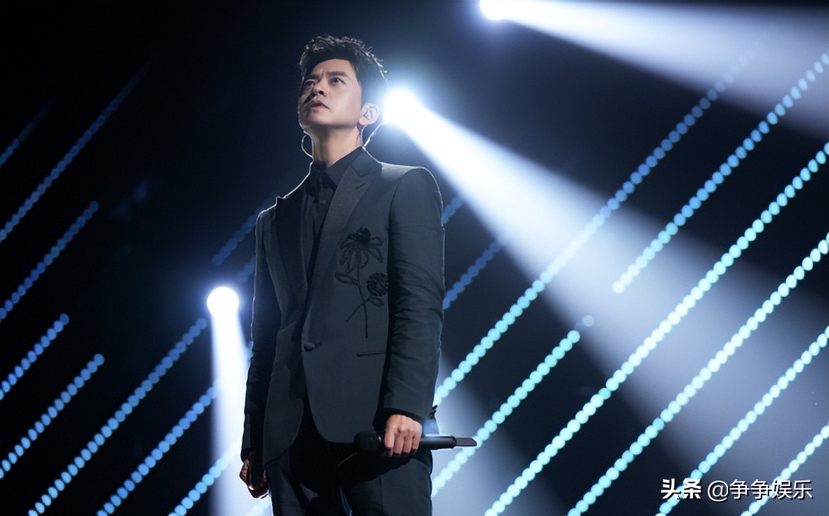 李健又赢了，微弱比分险胜叶倩文，林子祥功不可没，意境很加分