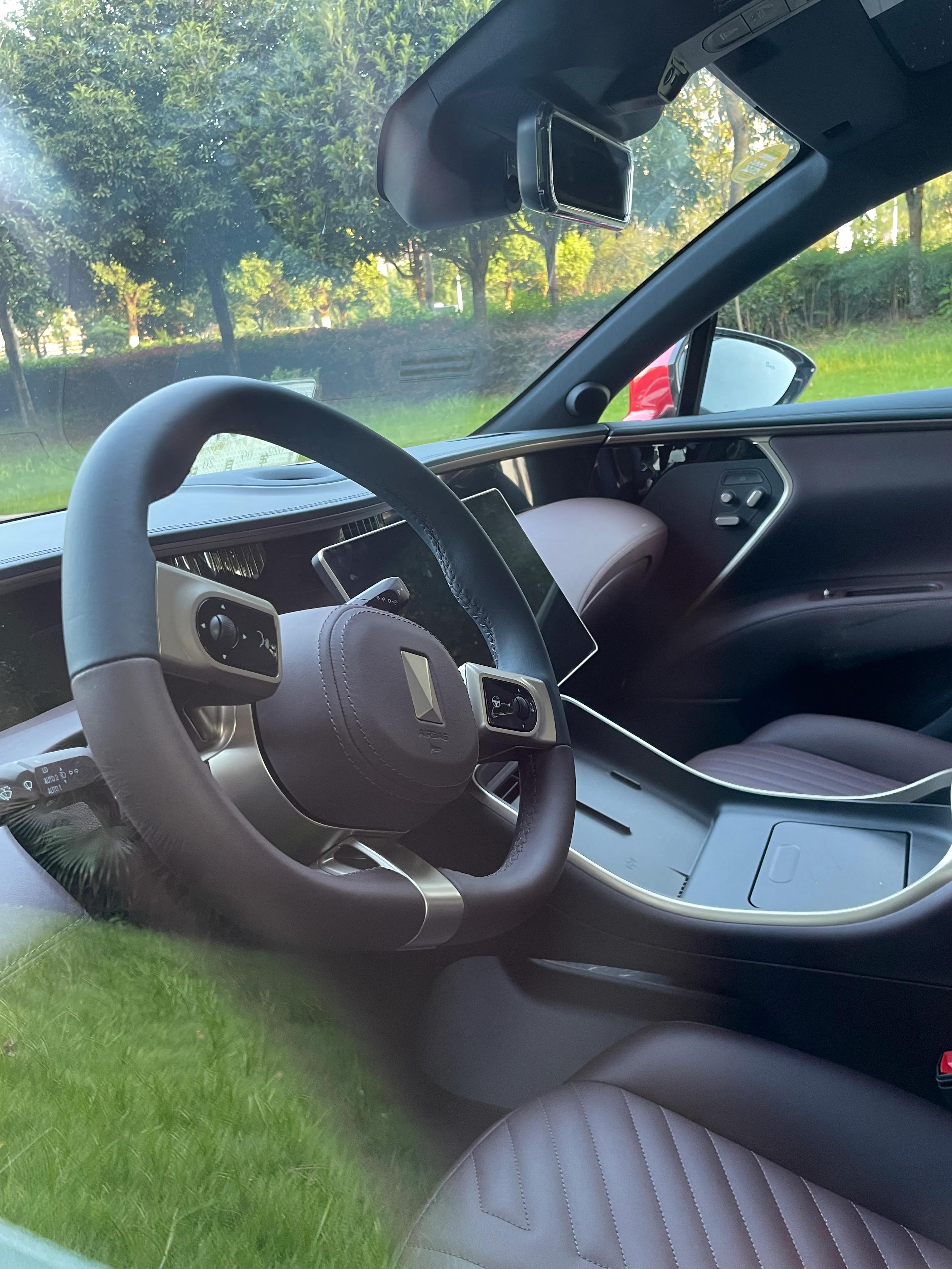 遇见背景最强的国产合伙电动车“安慰他”阿维塔