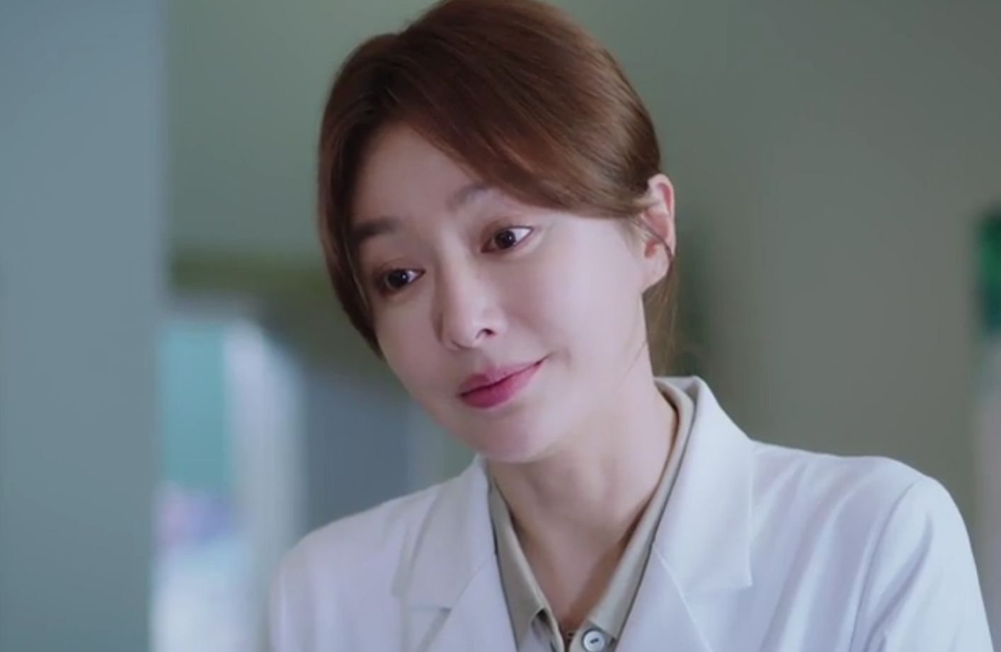 秦岚《关于唐医生的一切》今晚首播，阵容雄厚，4位配角可期待