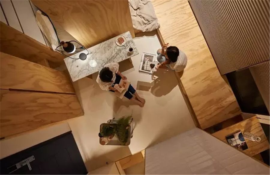 母女俩住进10㎡蜗居，爆改出1室1厅1厨1卫，空间逼仄却功能齐全