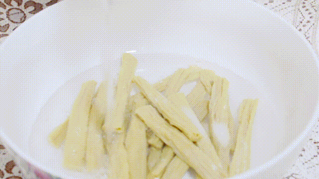 干腐竹泡发小窍门，又快又没硬心