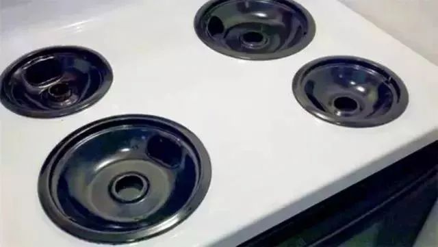 厨房油污重总擦不干净怎么办？好百邻五星保洁师教你有效清洁