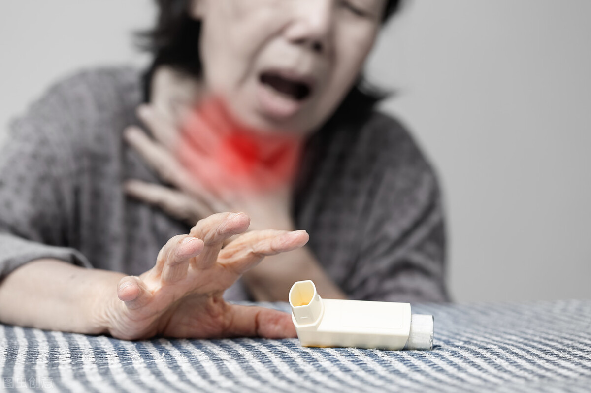 哮喘发作呼吸困难伴哮鸣音的紧急处理方法