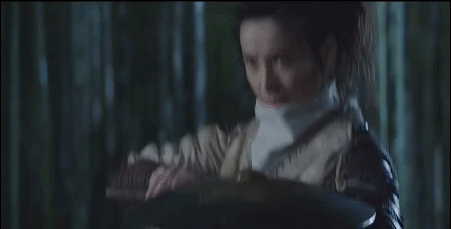 这才叫“女扮男装”，这10位女演员我差点就相信她们是男人了