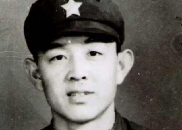 1979年，刚入伍52天的新兵就获一等功，后来升至什么军衔？