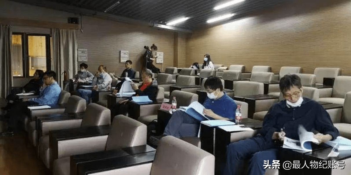 回顾“1991年卢刚案”：北大学子赴美留学，因奖学金归属枪杀5人