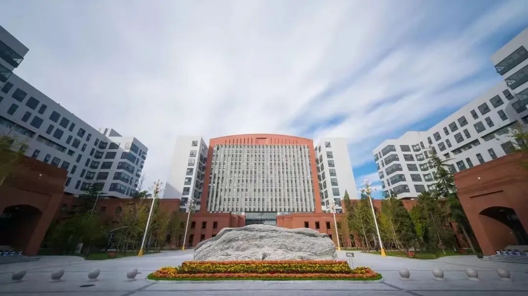 看到就报吧！这几所师范类大学的美术类专业实力强劲又好考