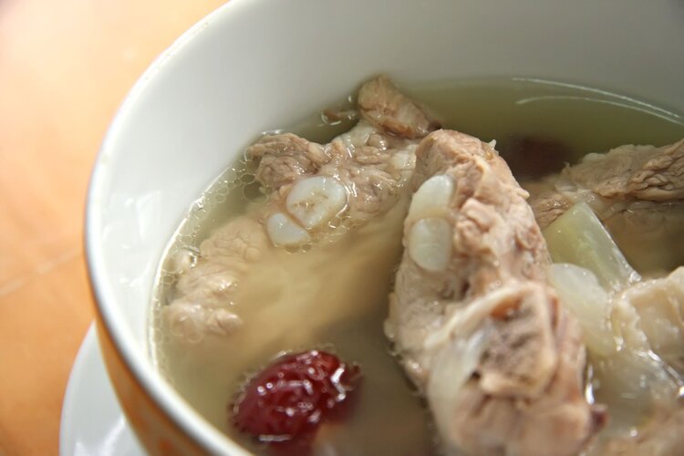 骨头汤不补钙！提醒父母：除了牛奶，这3种食物也是补钙“高手”