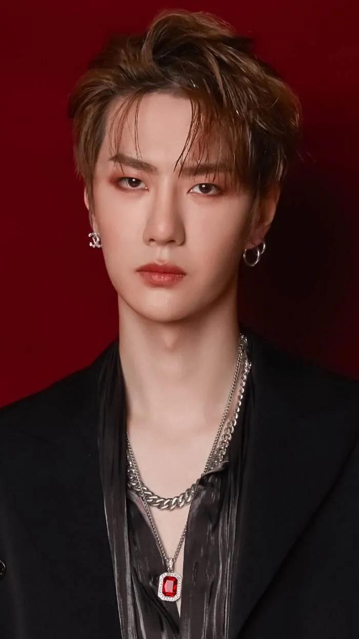 王一博的壁纸图片，你们最喜欢哪张呢