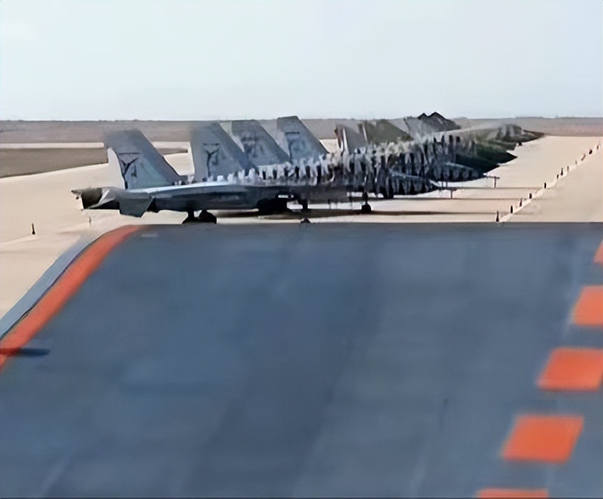 ��-35����½�ϻ�Ծ��̨�������޲������ɽ������Ҳ��װ����-35