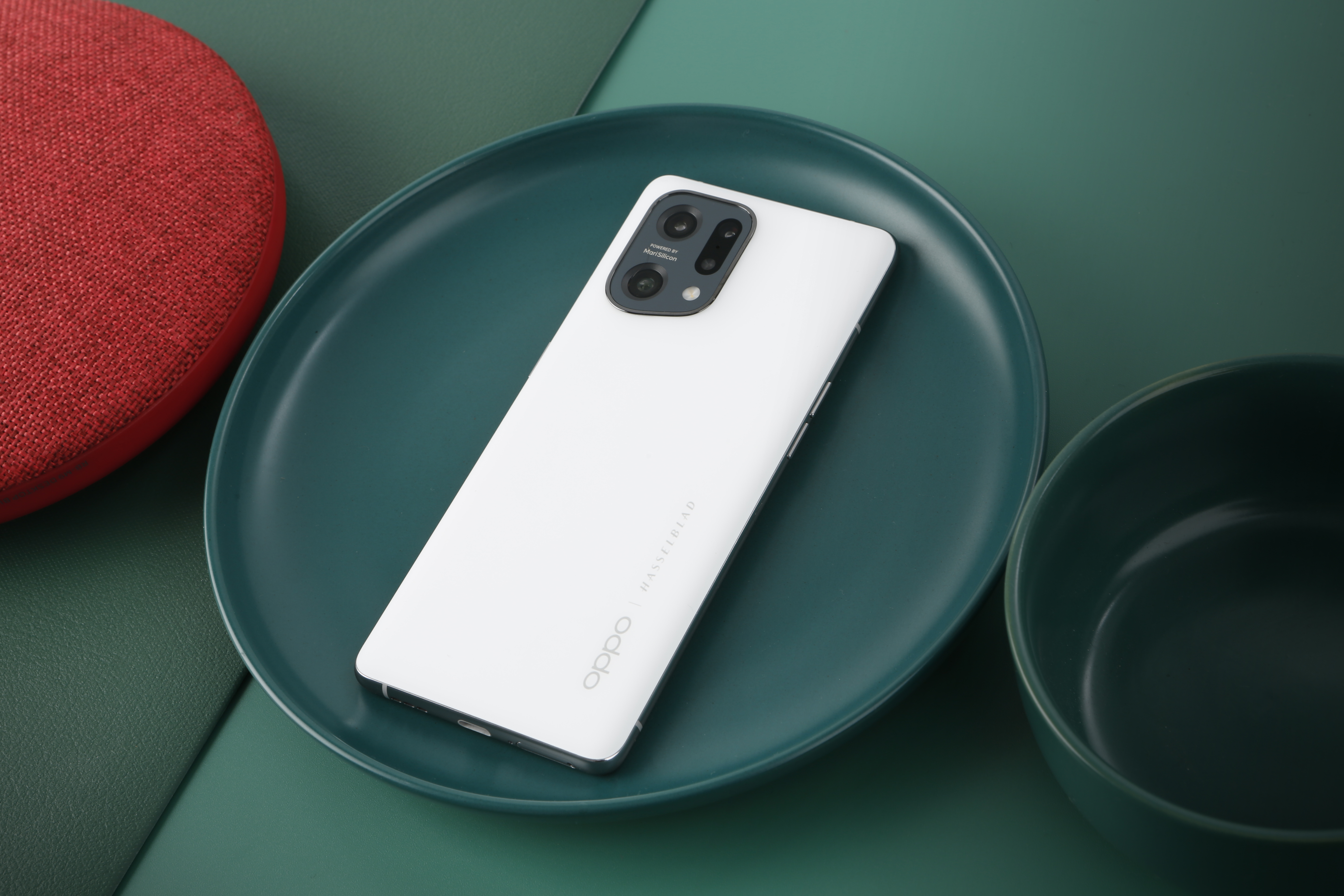 “美貌与内涵俱佳的‘轻’旗舰”——OPPO Find X5浅析