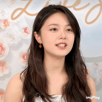 互联网美女真的太多了！杨幂身材大杀四方，赵今麦长大了这么美？