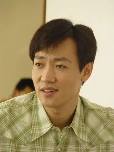 49岁的辛柏青，与妻子相濡以沫29年无绯闻，配得上德艺双馨的称号