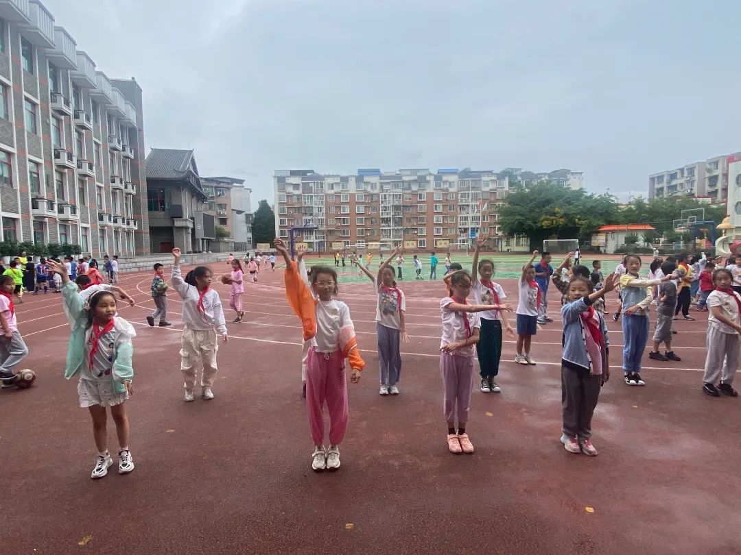 华阳实验小学：秉承“五育并举”理念为孩子们搭起了艺术的平台