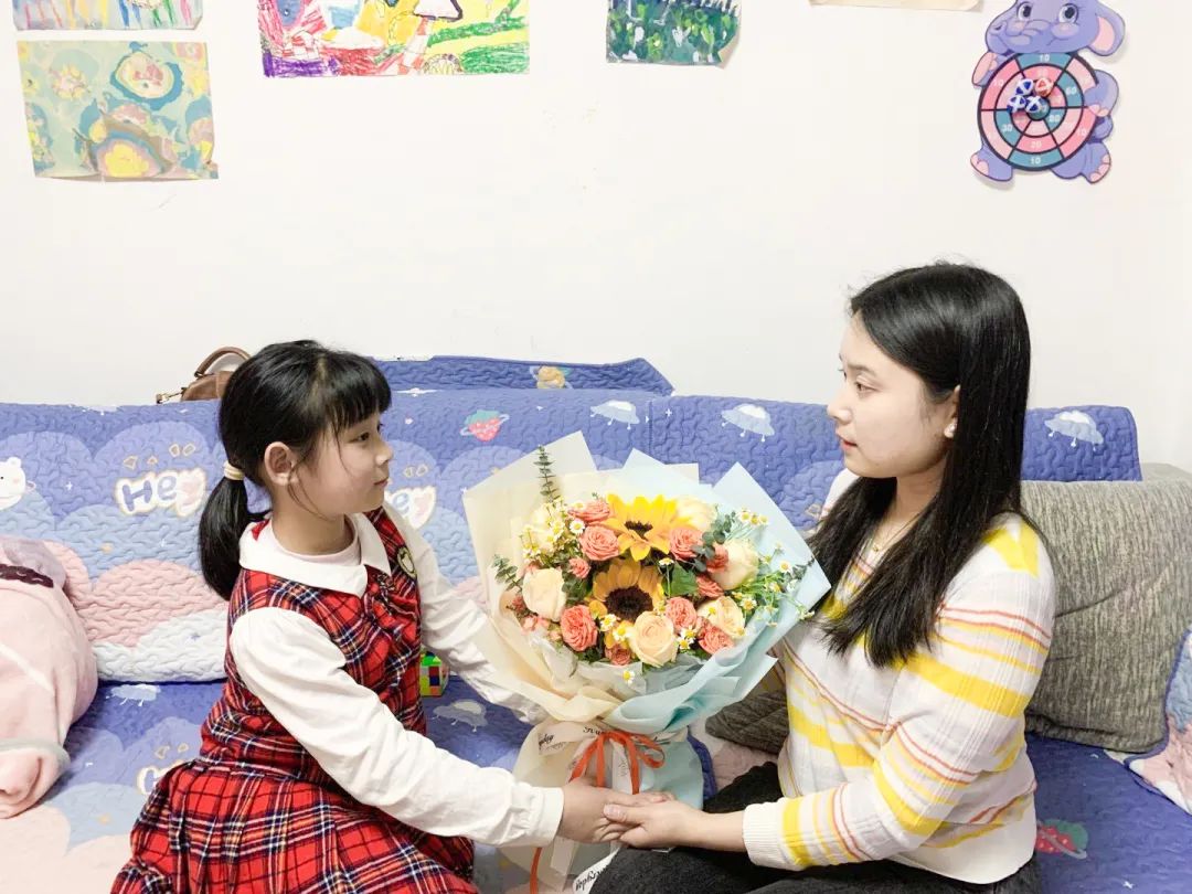 公兴小学开展“感恩有您 心中女神”活动