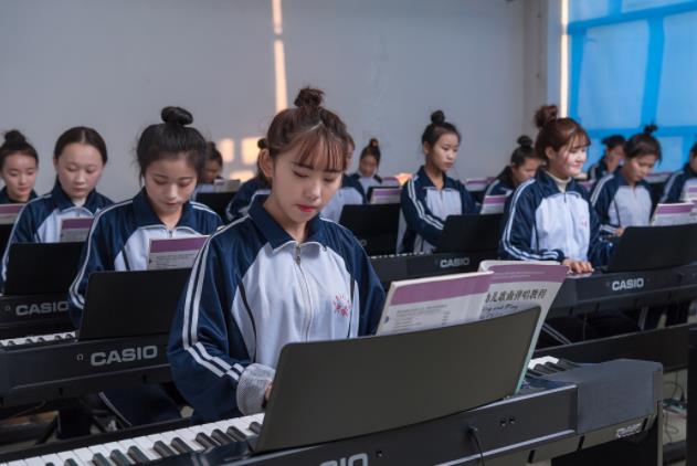 新《教师法》拟定后，教师职称评定难度降低，教龄年限或成关键