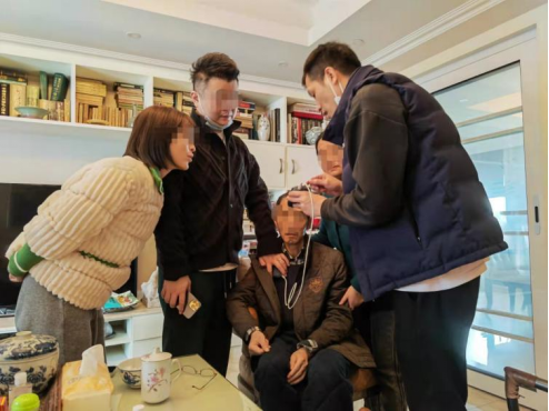 疫情来袭？“帕”我来治！——江西省人民医院专家入户服务帕金森术后患者