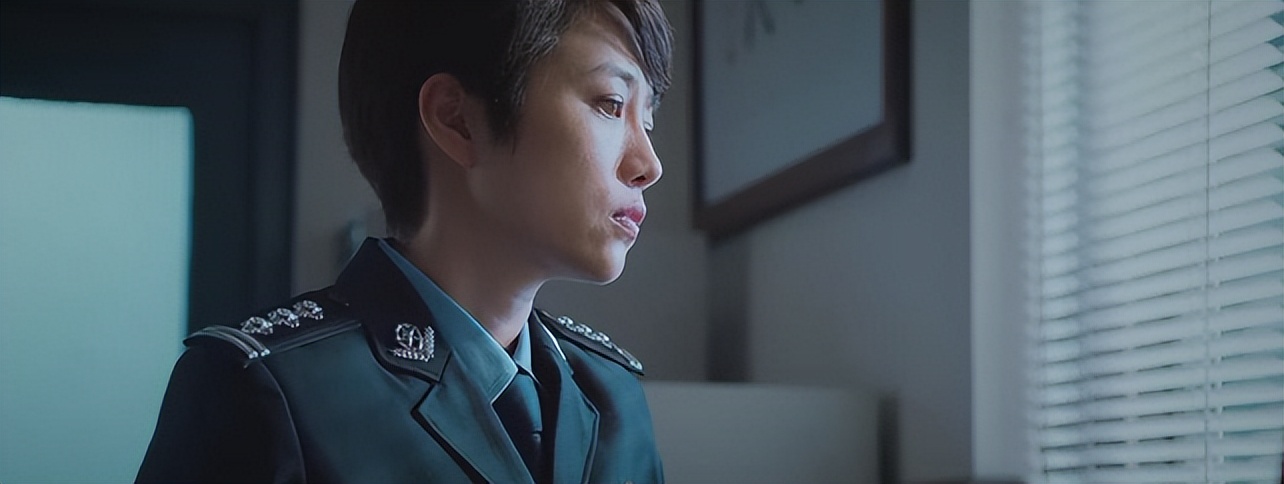 《庭外》首播：夏雨稳健，罗晋入戏，万茜惊艳，悬疑剧该出王炸了