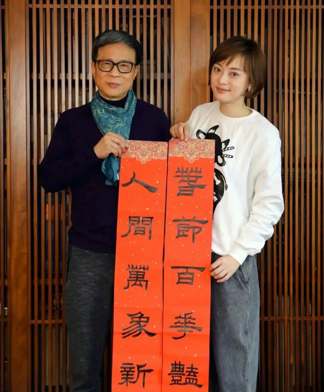 孙俪书法真不赖！隶书整齐划一，行书开阔大气，小楷温润如玉