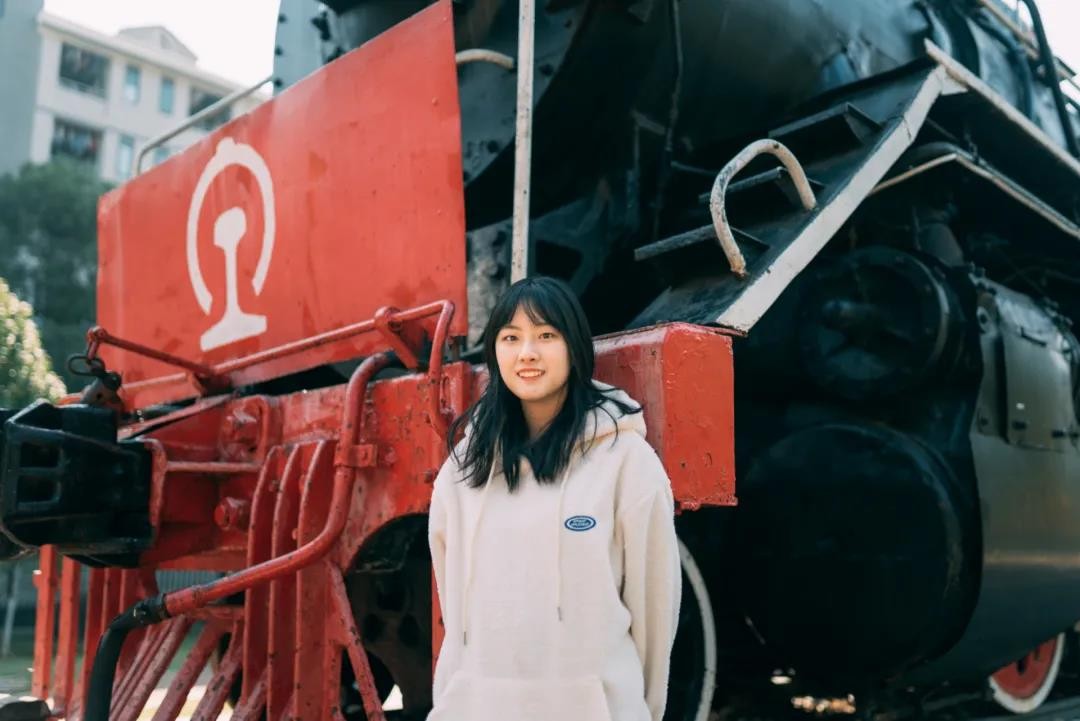 惊艳！湖南再现“女神寝室”：4姐妹集体保研985，奖学金拿到手软！