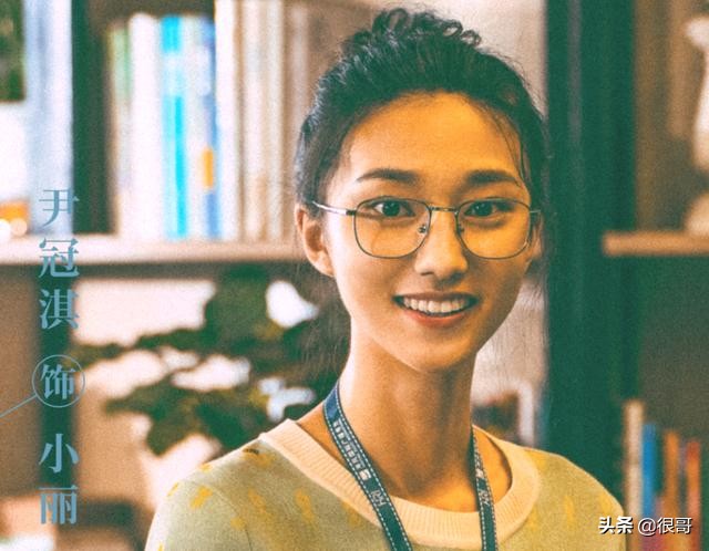 女心理师中隐藏着两位才女：一位做过乐队主唱，一位上过最强大脑