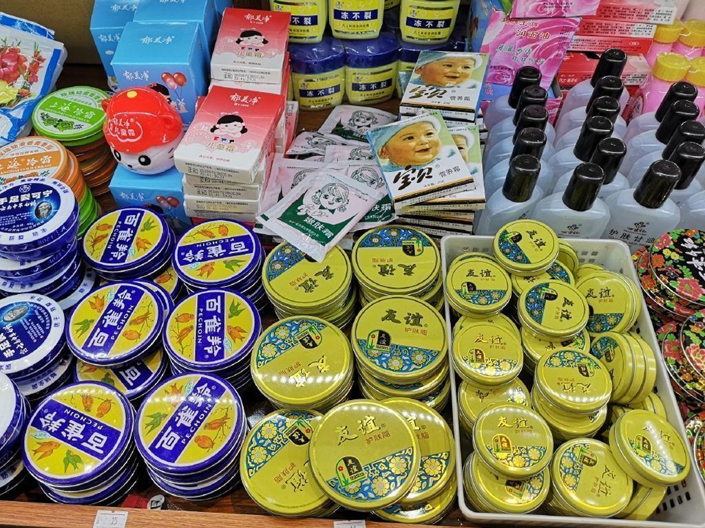 10个老国货雪花膏，看似不起眼，包装又老土，效果却不输国际大牌