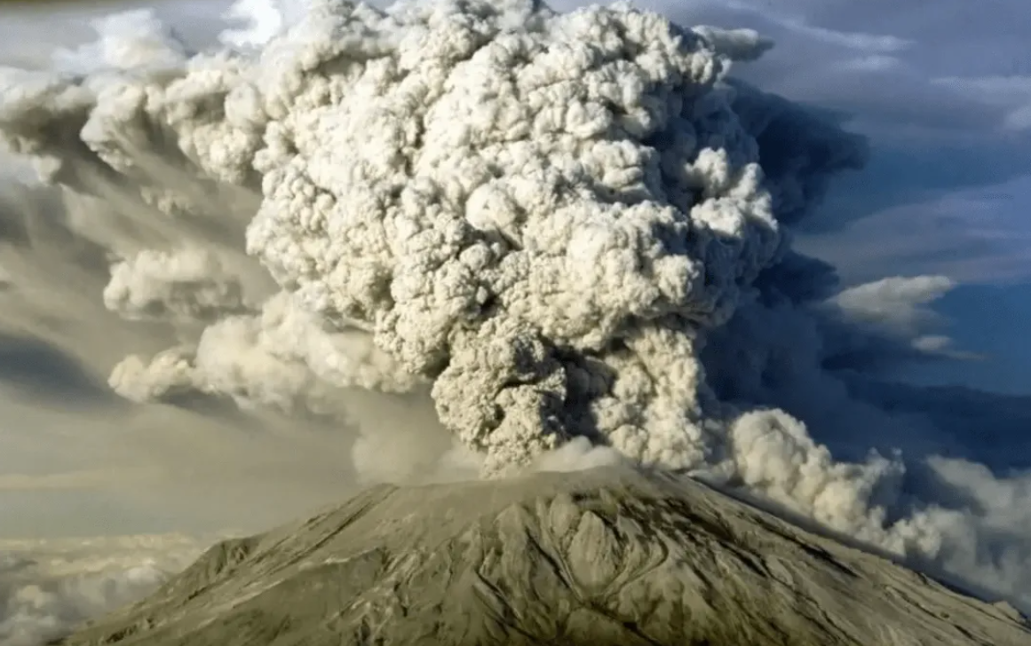 日本富士山恐将喷发？今年发现喷火口增近6倍，岩浆在大规模膨胀