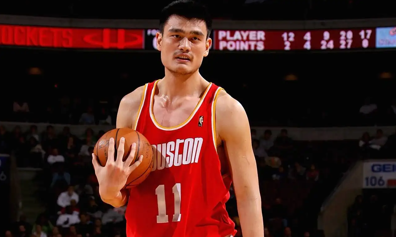 nba球员为什么少有詹密(魔术师：NBA也仅有3位玩家完全影响全球，库里和艾弗森勉强算)