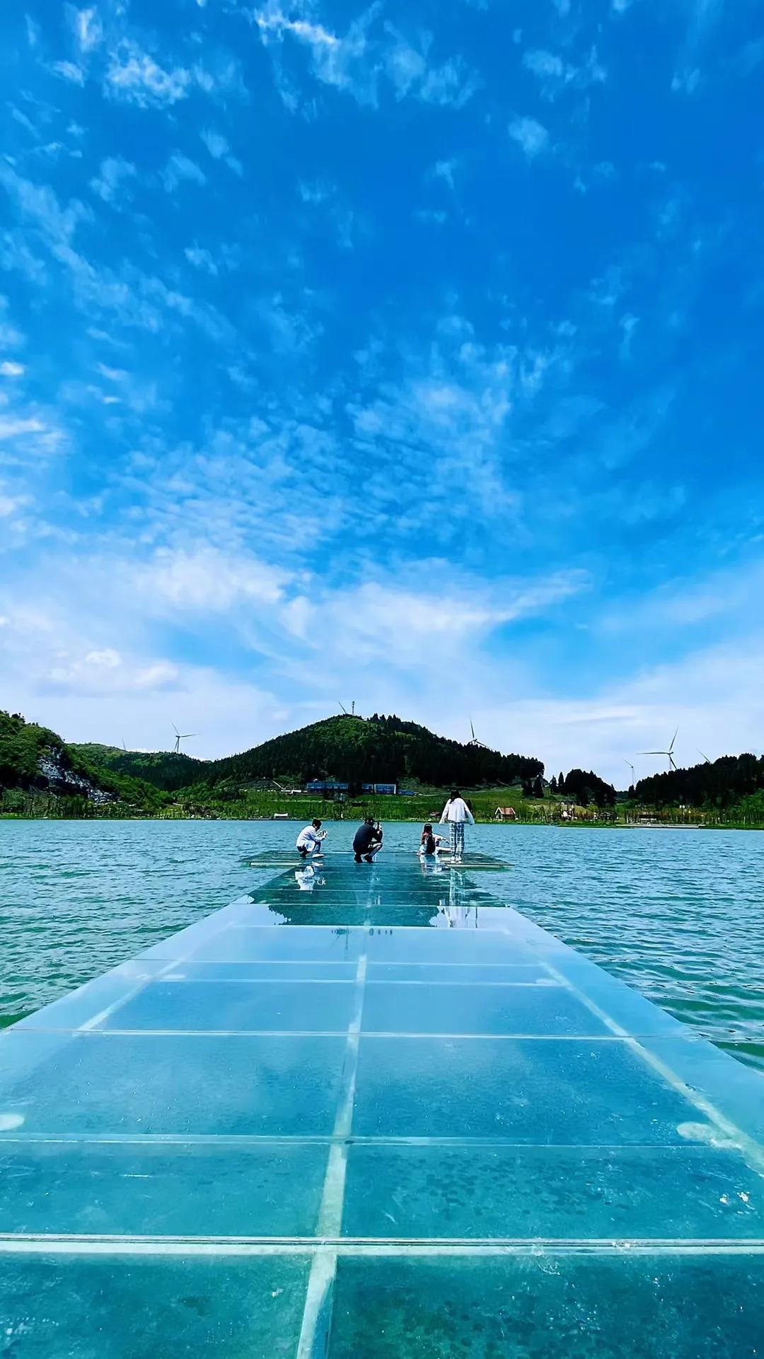 「散文诗」蓝天湖水映蓝天