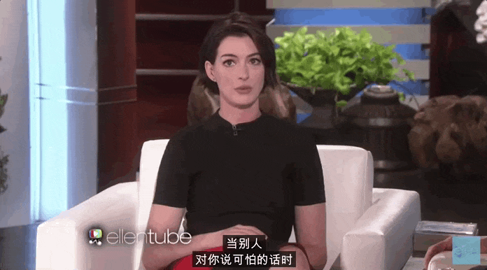 爱她公主般美丽的外貌，更爱她女王般强大的内核