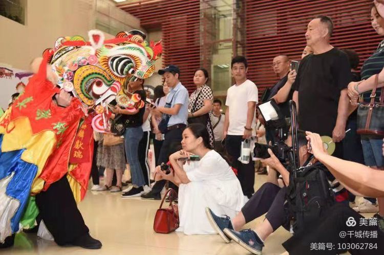 黃耀華領(lǐng)舞“坪山麒麟”：舞出中華民族精神不朽光華