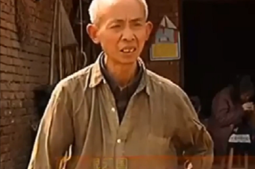 20岁花季少女，被拐入深山十几年，村民知情为何无人搭救？