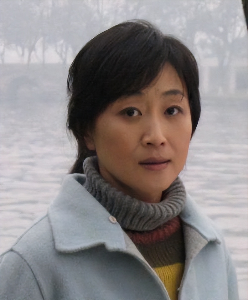 演员陈瑾:与哥哥约定一辈子不婚不育,却和62岁的巫刚在一起20年