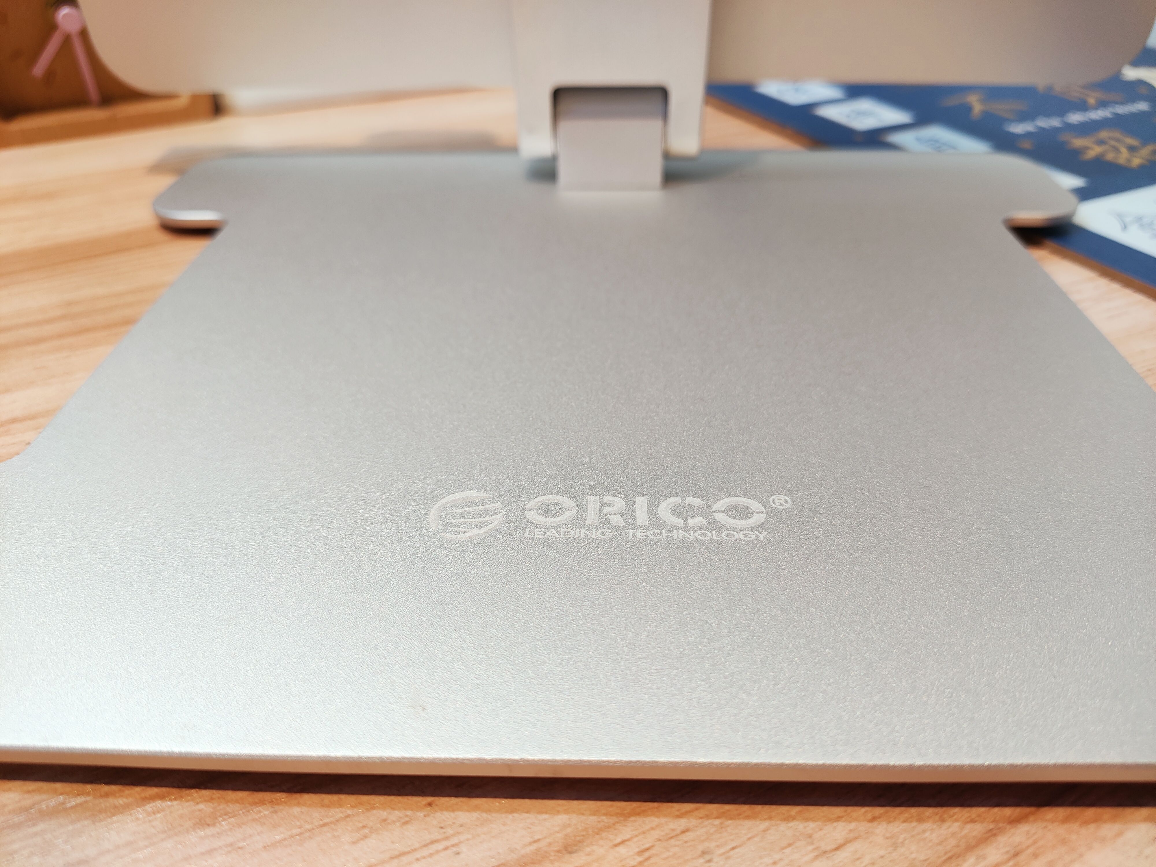 拥有ORICO增高折叠支架，肩颈酸痛电脑病乖乖远离我