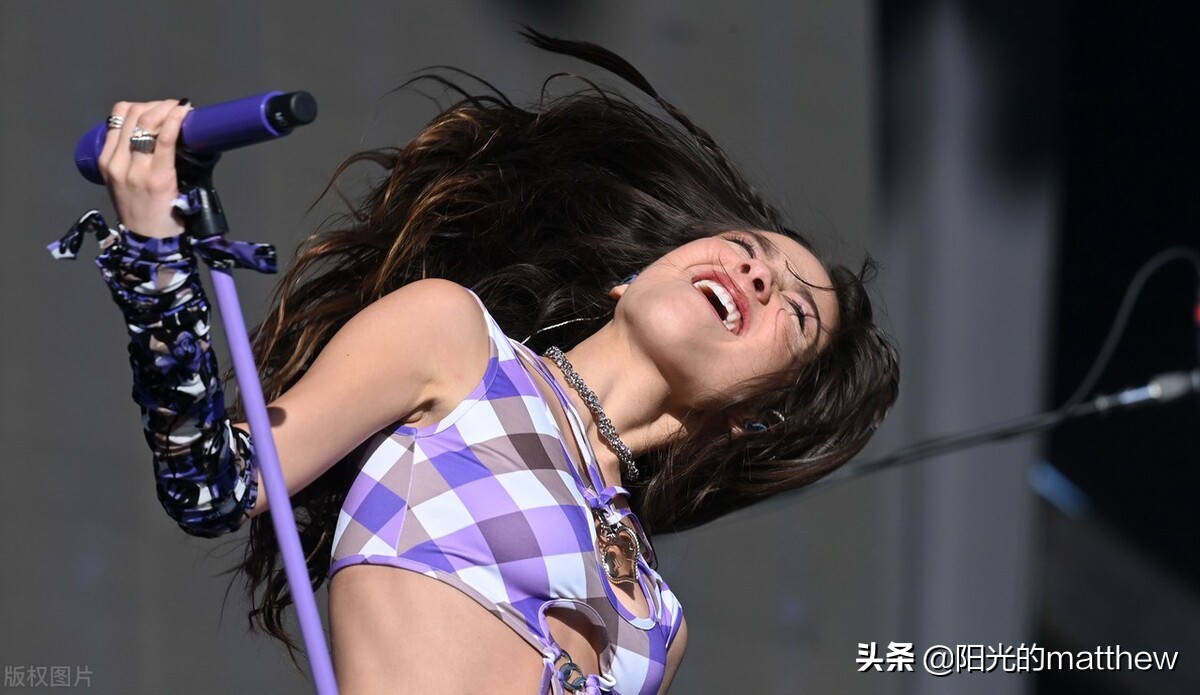 格拉斯顿伯里音乐节第四天，奥利维亚·罗德里戈激情献唱