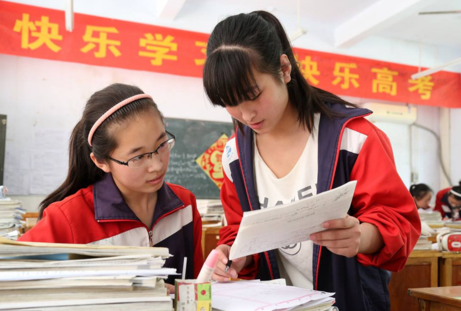 高中生收到牛津录取通知书，家庭条件被曝光，网友：难怪能上牛津