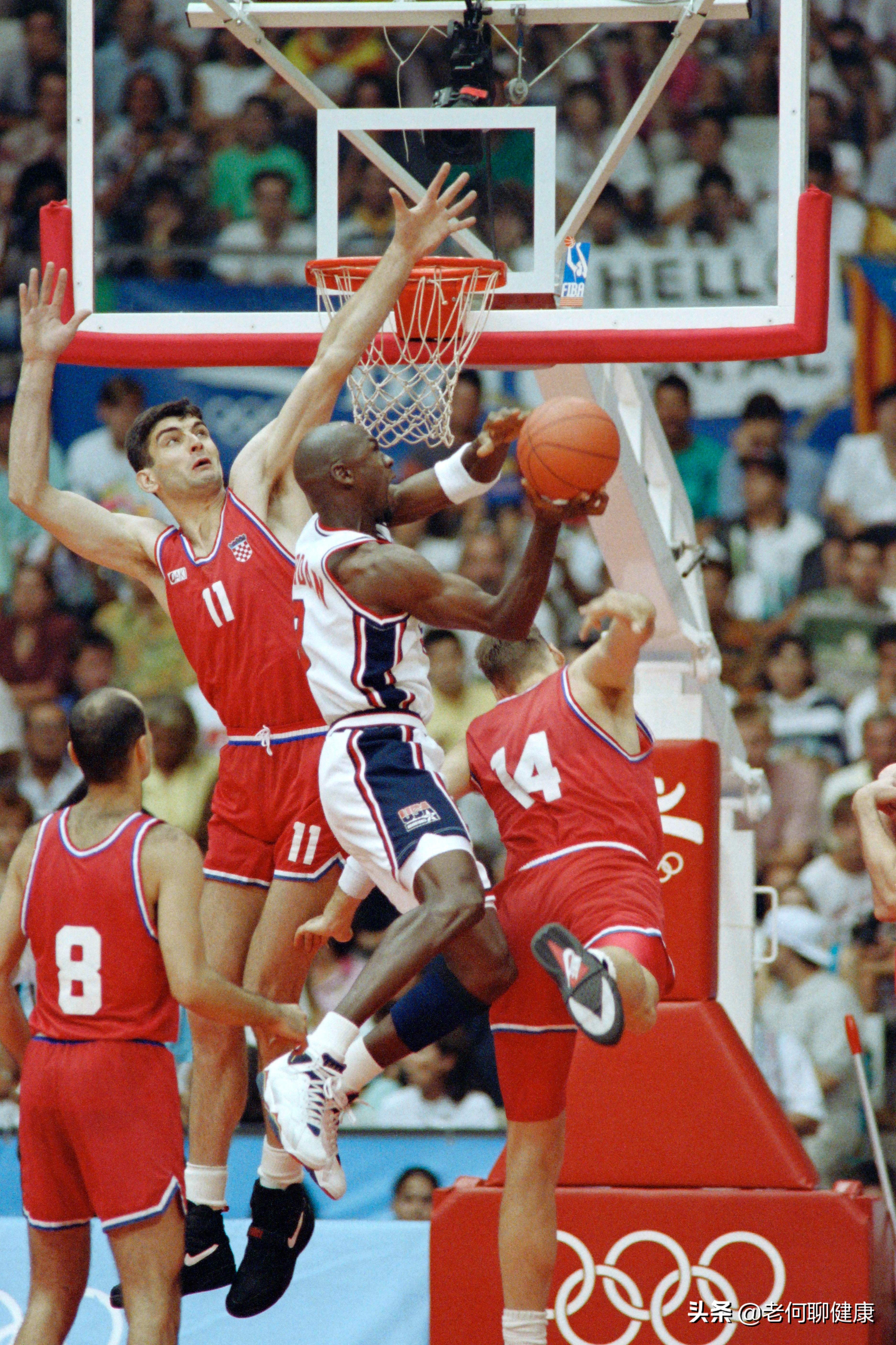 乔丹为什么不是nba合格老板(乔丹否认自己NBA史上最佳 并不喜欢这个称号)