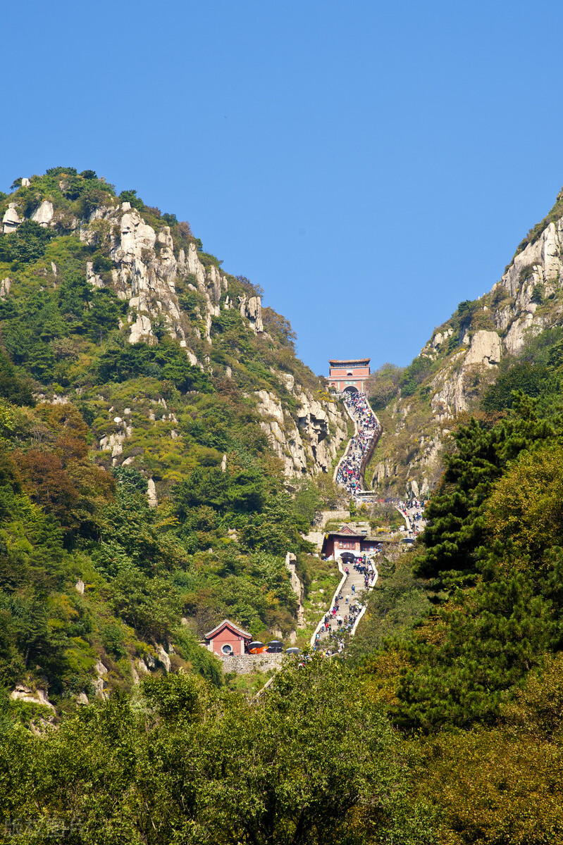 五岳归来不看山五岳是指哪五座山？看了最美的山，其他的不用看了