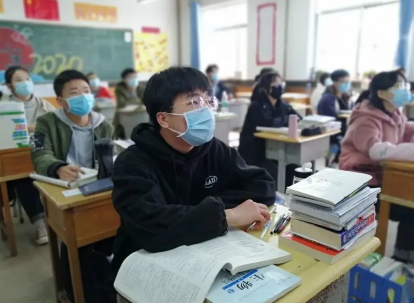 20万考生选择日语的背后，隐藏着一条高考“捷径”，最后赢家是谁