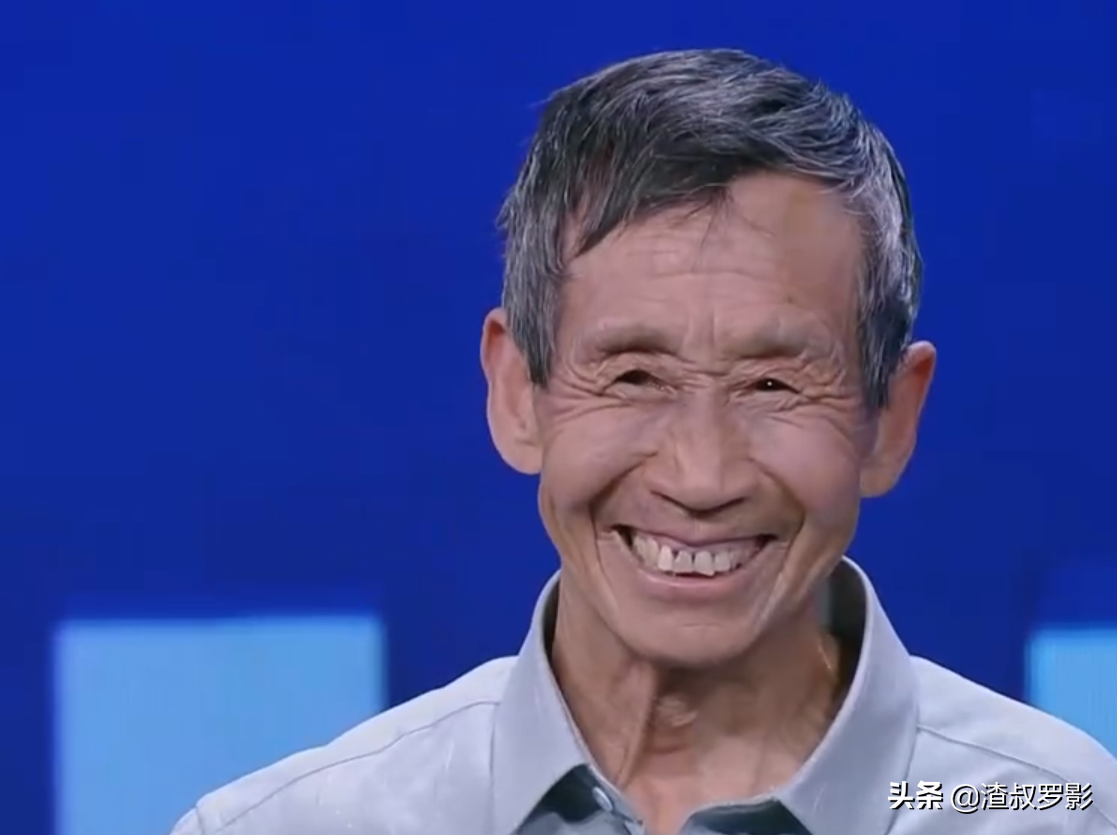 一女婴被弃，拾荒老人养大身价过亿，为报恩卖公司带养父环游祖国