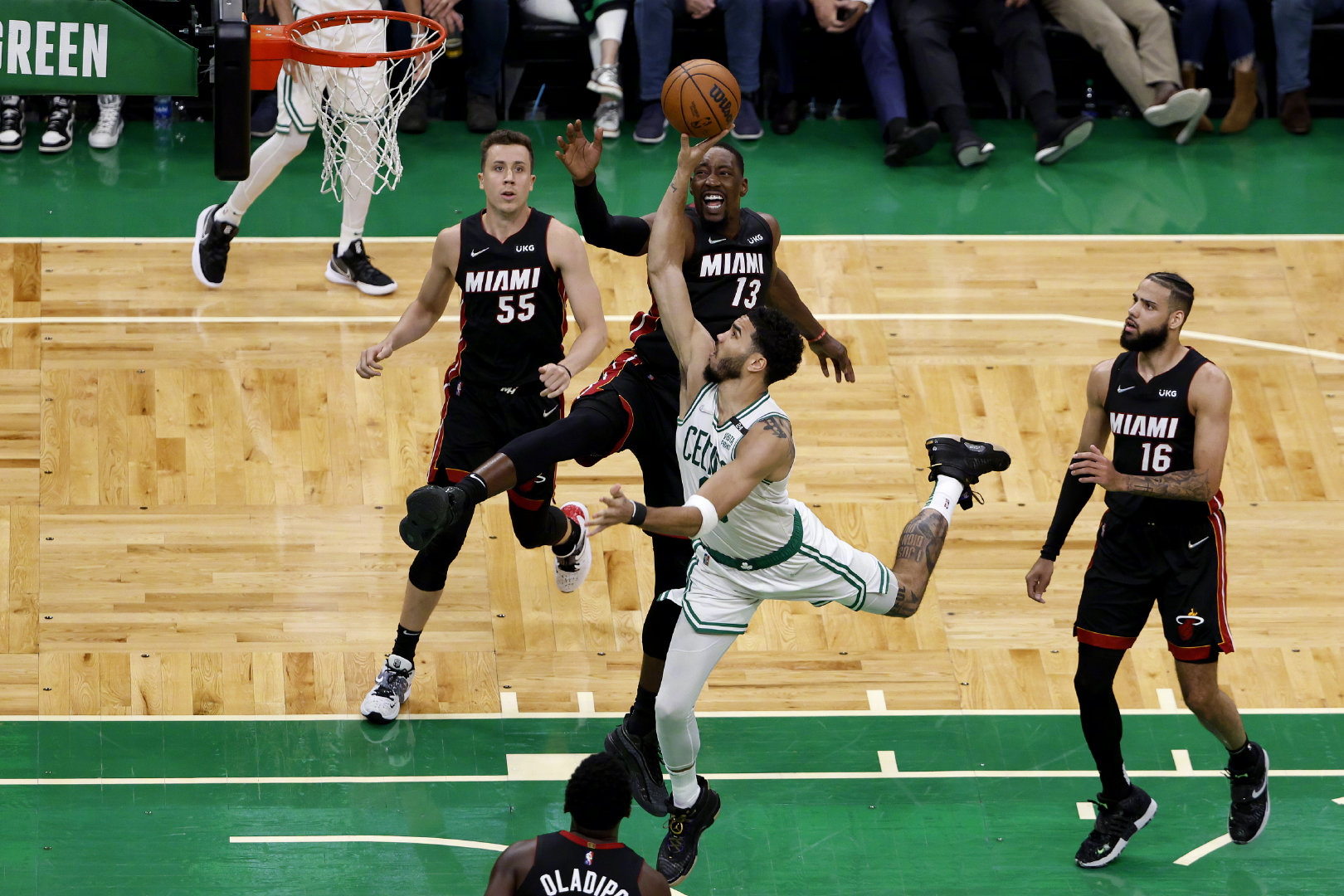 nba为什么提前季后赛(东决4场全打花，勇士才是罪魁祸首？小球毁了联盟，三分毁了对抗)