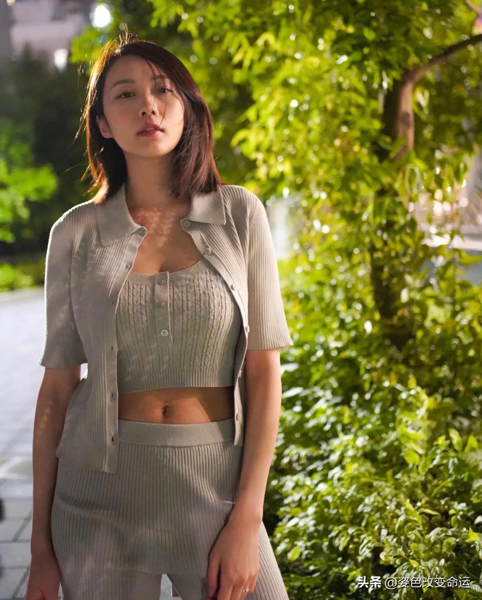 不管反黑还是反黑路人甲，汤怡都是最美的一个，可惜没人认识