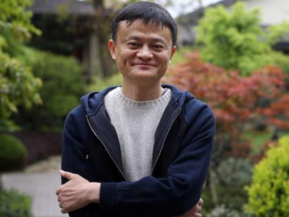 中国最有钱的10个人，女富豪日赚四千万，捐款60亿
