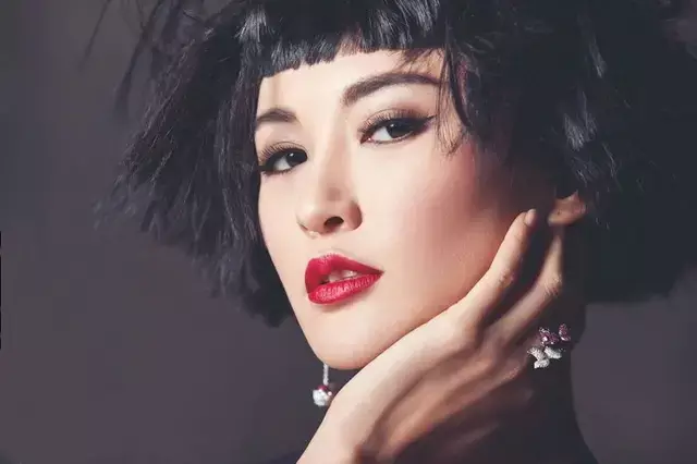 “娱乐圈神算子”莫小奇，预测15位明星运势，贾乃亮高云翔均中招