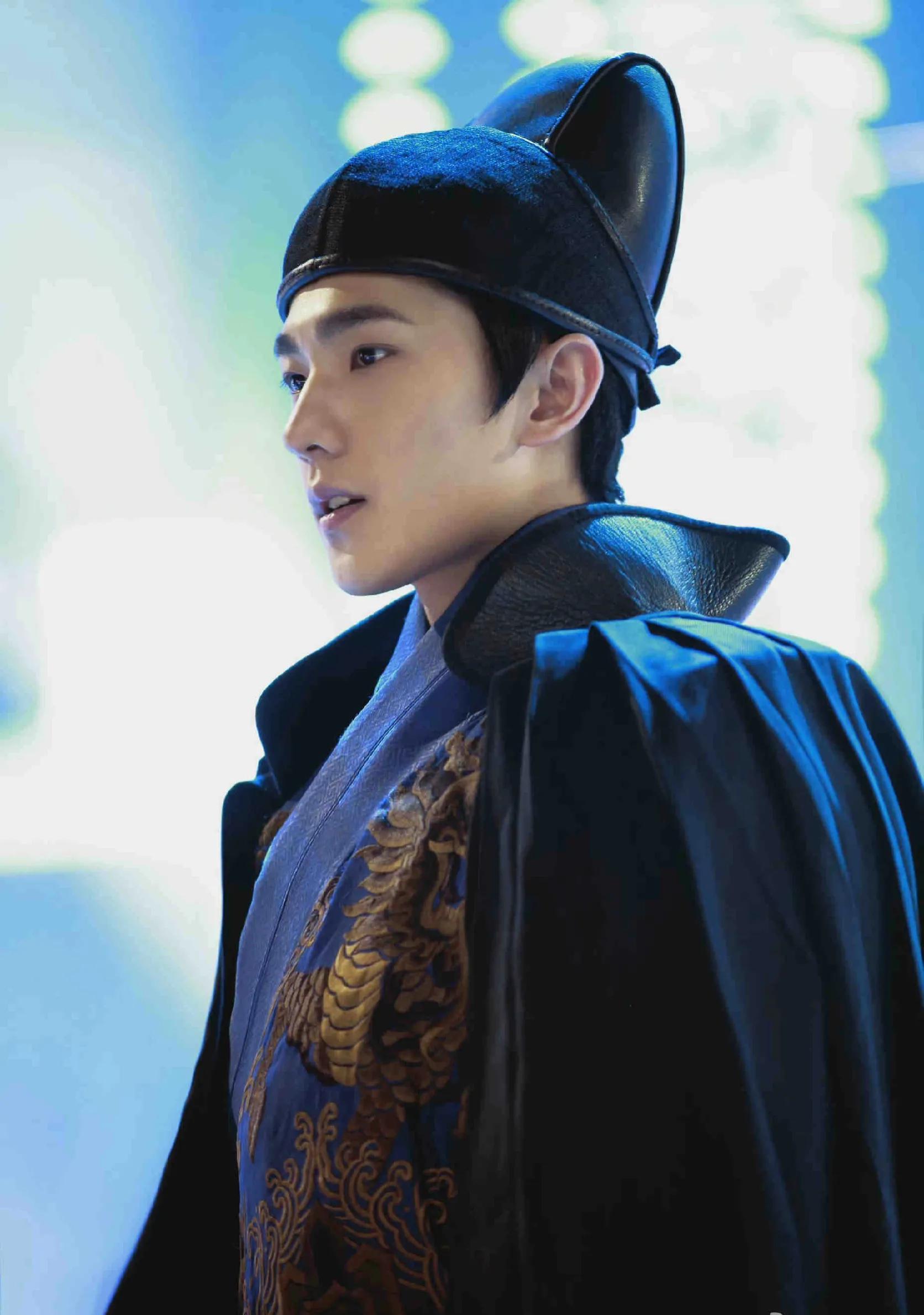 杨洋,再这样端下去真的会成为男版"angelababy"的