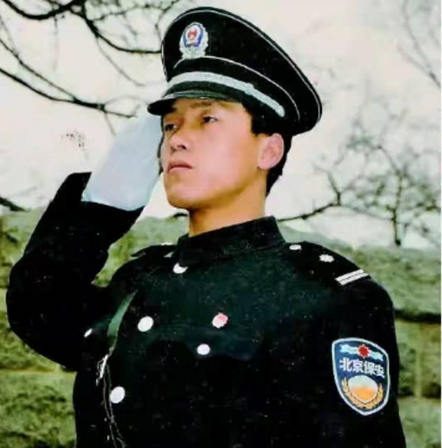 26年前北大保安张俊成考进北大，轰动全国，后来他过得怎么样？